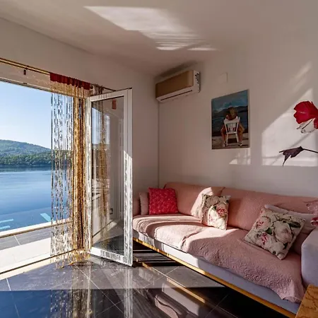 Franka By Guide Vela Luka