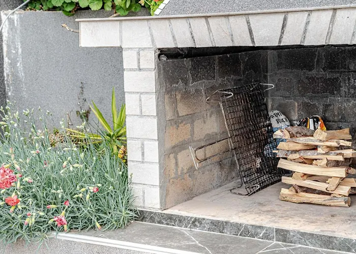 Franka By Guide * Vela Luka