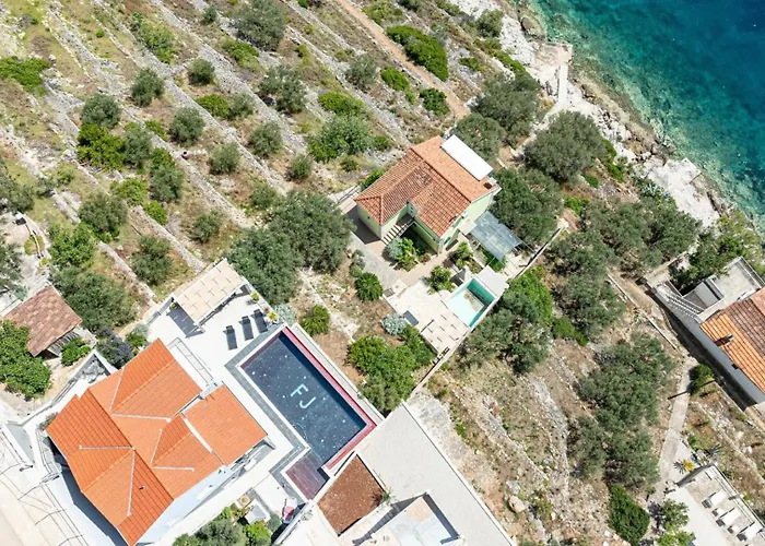 Franka By Guide * Vela Luka